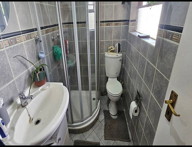 4 BEDROOM HOUSE FOR SALE IN MEYERSDAL